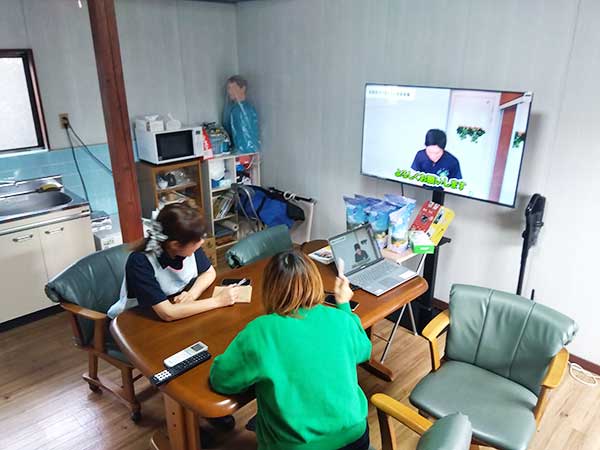 スタッフ会議の様子　ヘルパーステーションCB